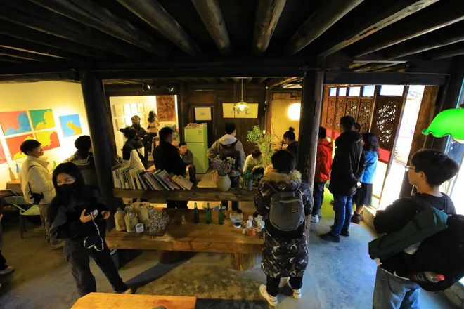 量”艺术扎根结出“金果子”AG真人凤阳邑流量变“留(图7)